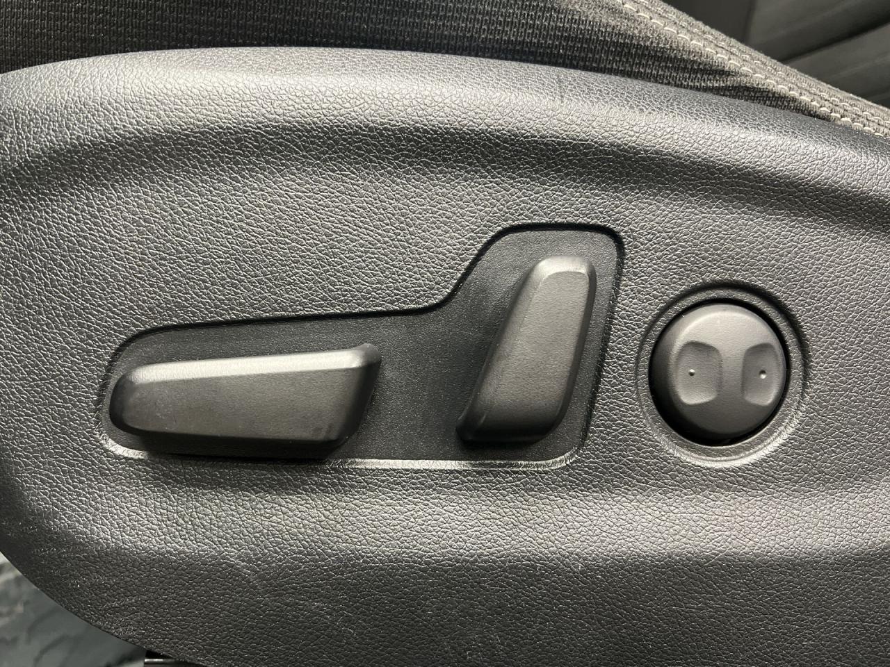 2017 Kia Sportage AWD EX| LOW KMS| HTD SEATS| CARPLAY|18IN ALLOYS Photo