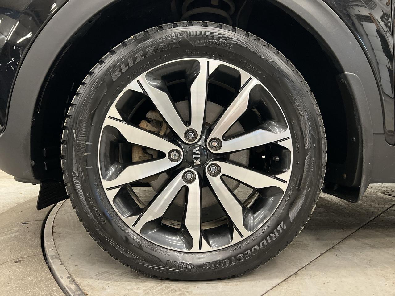 2017 Kia Sportage AWD EX| LOW KMS| HTD SEATS| CARPLAY|18IN ALLOYS Photo