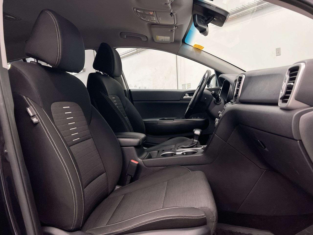 2017 Kia Sportage AWD EX| LOW KMS| HTD SEATS| CARPLAY|18IN ALLOYS Photo