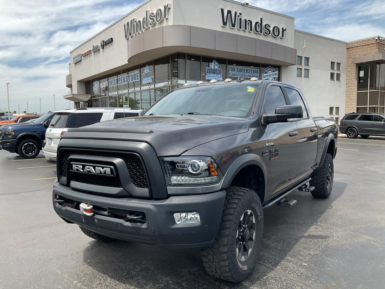 Used 2018 RAM 2500 Crew Cab 6.4L V8 / LEATHER & LUXURY GRP / RAMBOX / RMT STRT for sale in Windsor, ON