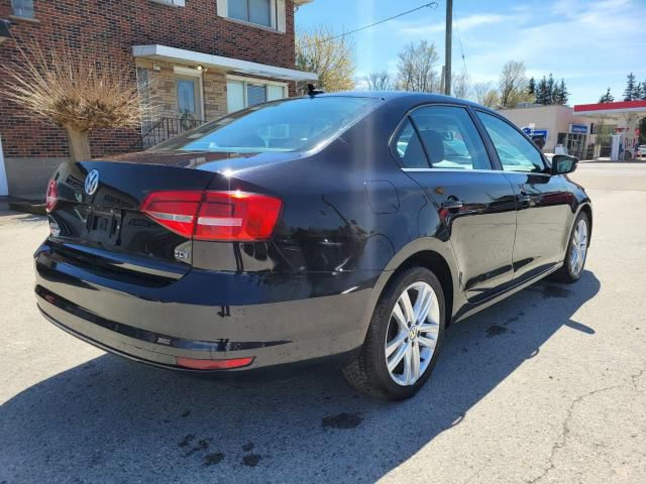 2015 Volkswagen Jetta HIGHLINE TDI Photo3