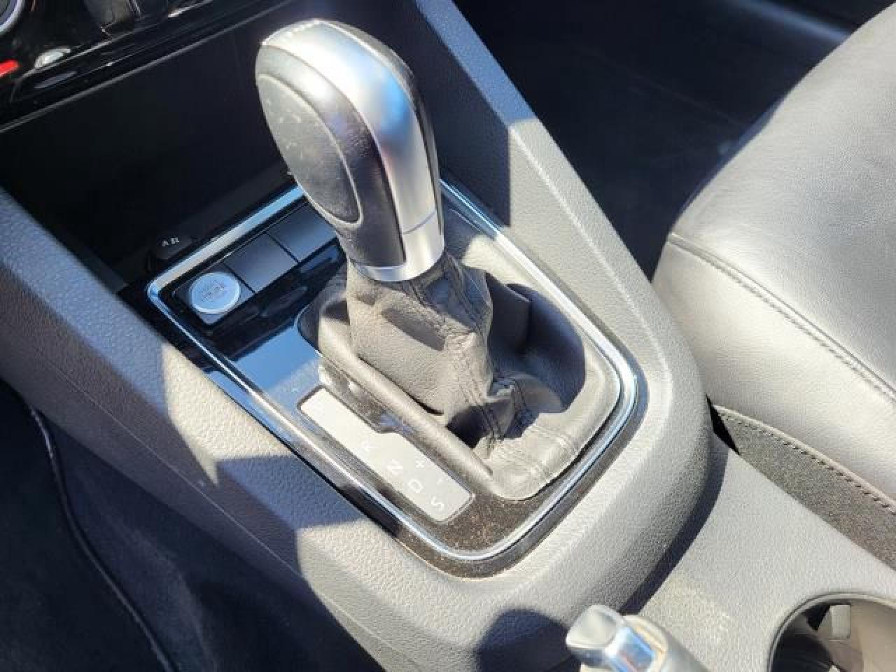 2015 Volkswagen Jetta HIGHLINE TDI Photo32