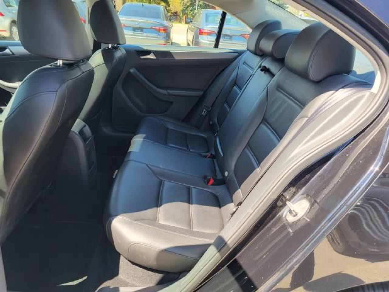 2015 Volkswagen Jetta HIGHLINE TDI Photo17