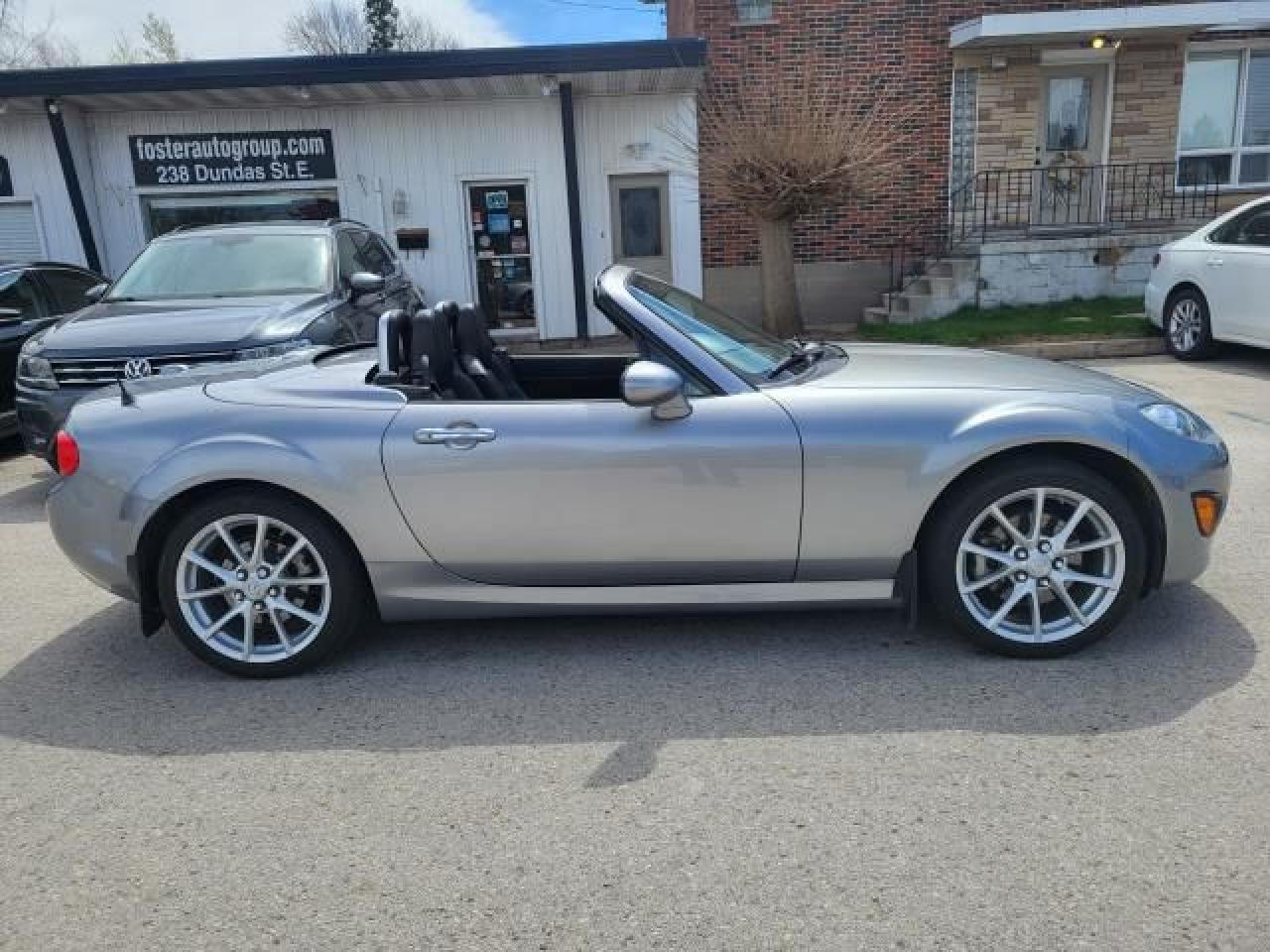 2010 Mazda Miata MX-5 Grand Touring PRHT Photo2