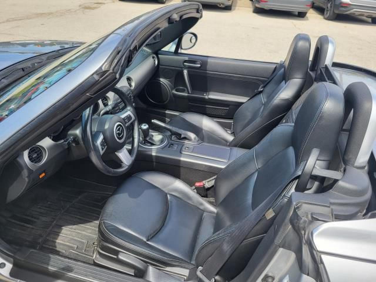 2010 Mazda Miata MX-5 Grand Touring PRHT Photo25
