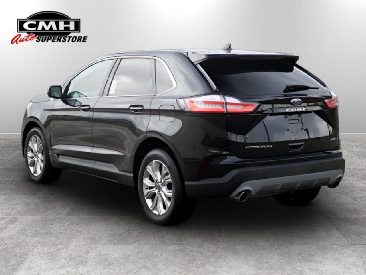 2022 Ford Edge Titanium  **PANO ROOF - PWR GATE** Photo