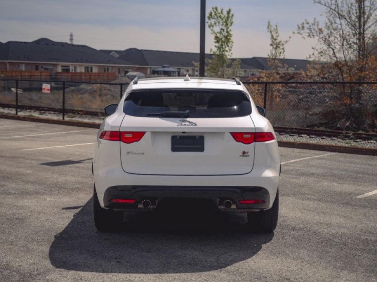 2019 Jaguar F-PACE S  **PANO ROOF - COOLED SEATS** Photo3
