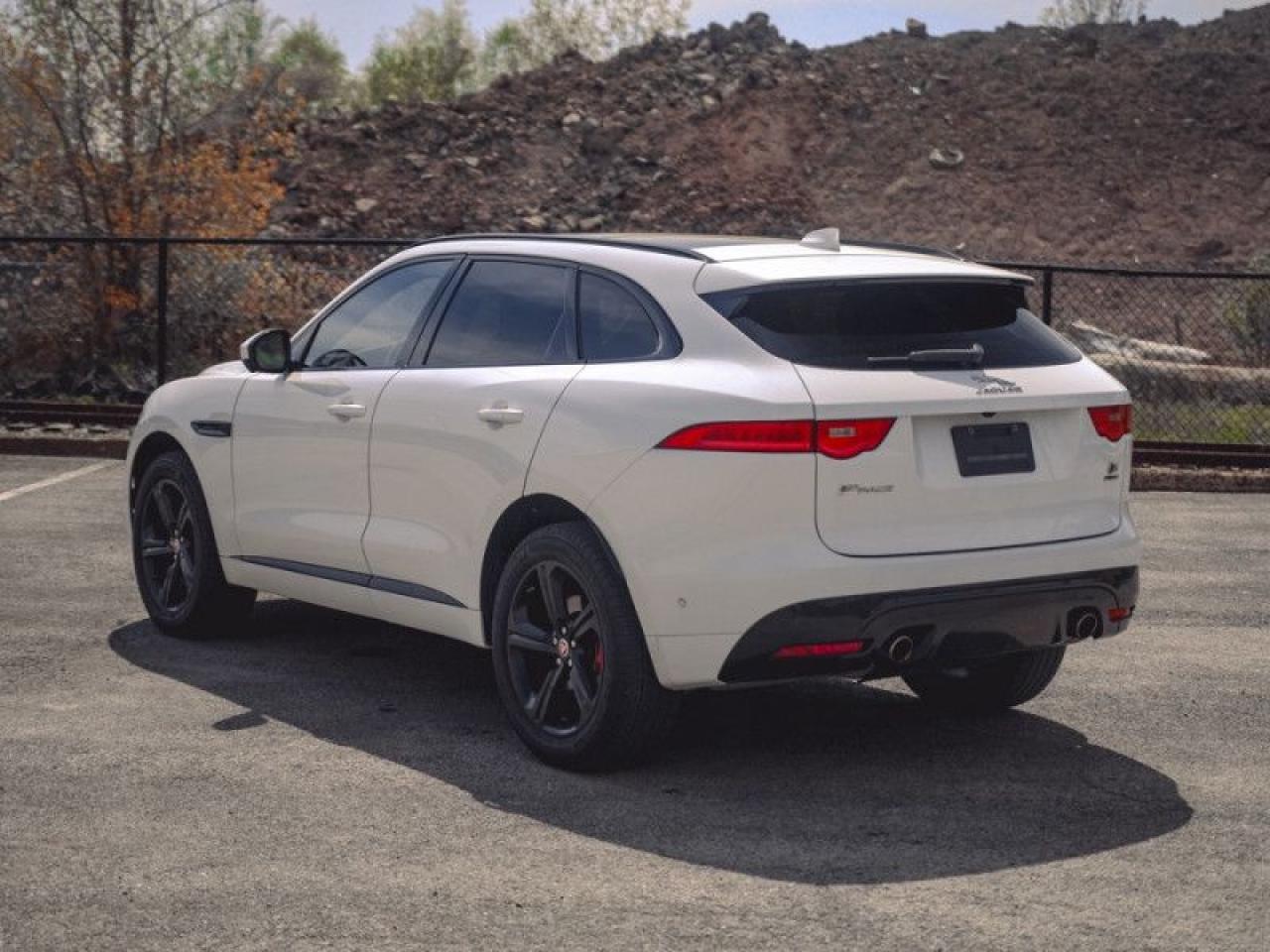 2019 Jaguar F-PACE S  **PANO ROOF - COOLED SEATS** Photo2