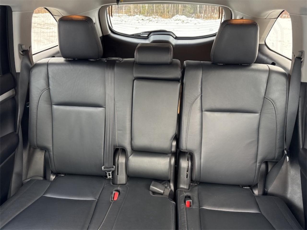 2018 Toyota Highlander XLE AWD  Sunroof - $283 B/W Photo