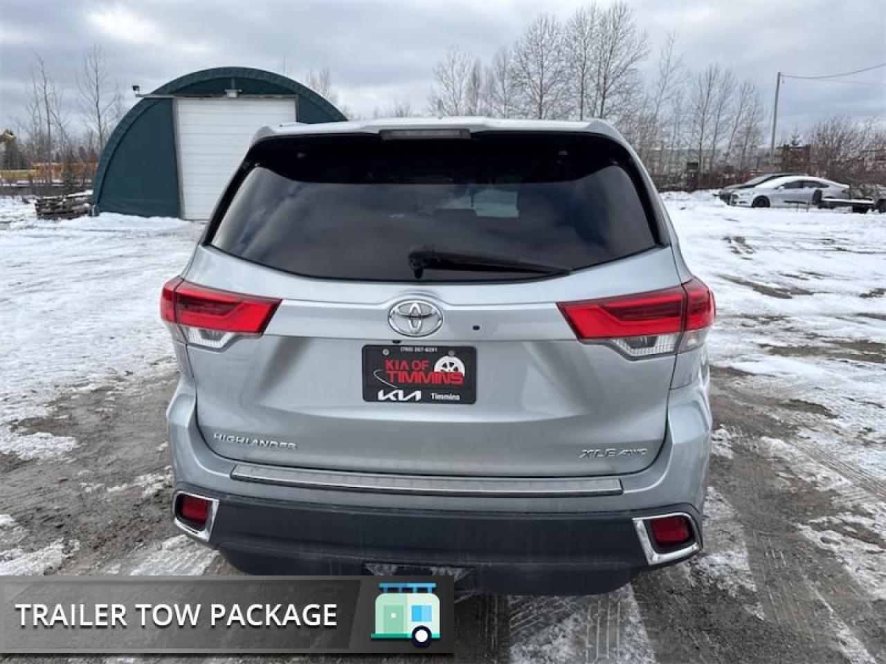 2018 Toyota Highlander XLE AWD  Sunroof - $283 B/W Photo