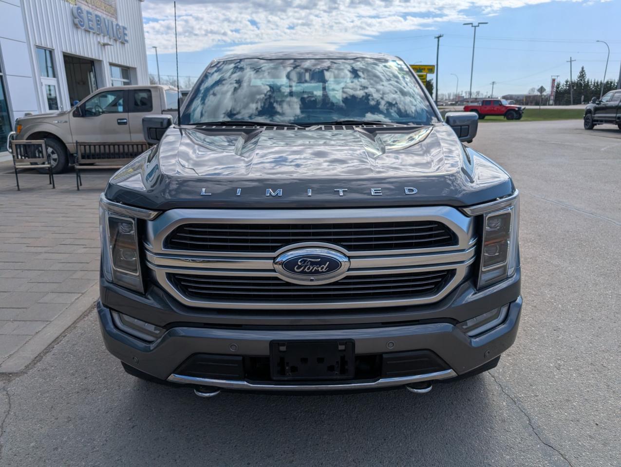 2022 Ford F-150 Limited  Photo2