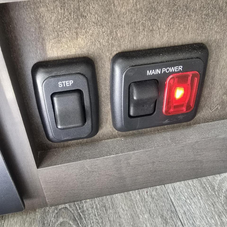 1748288763