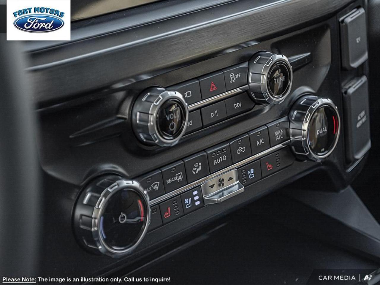 2025 Ford SUPERDUTY F-350® Lariat® Photo5