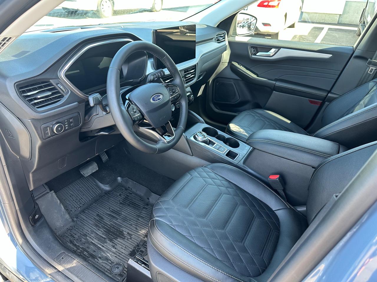 2024 Ford Escape Platinum Photo5
