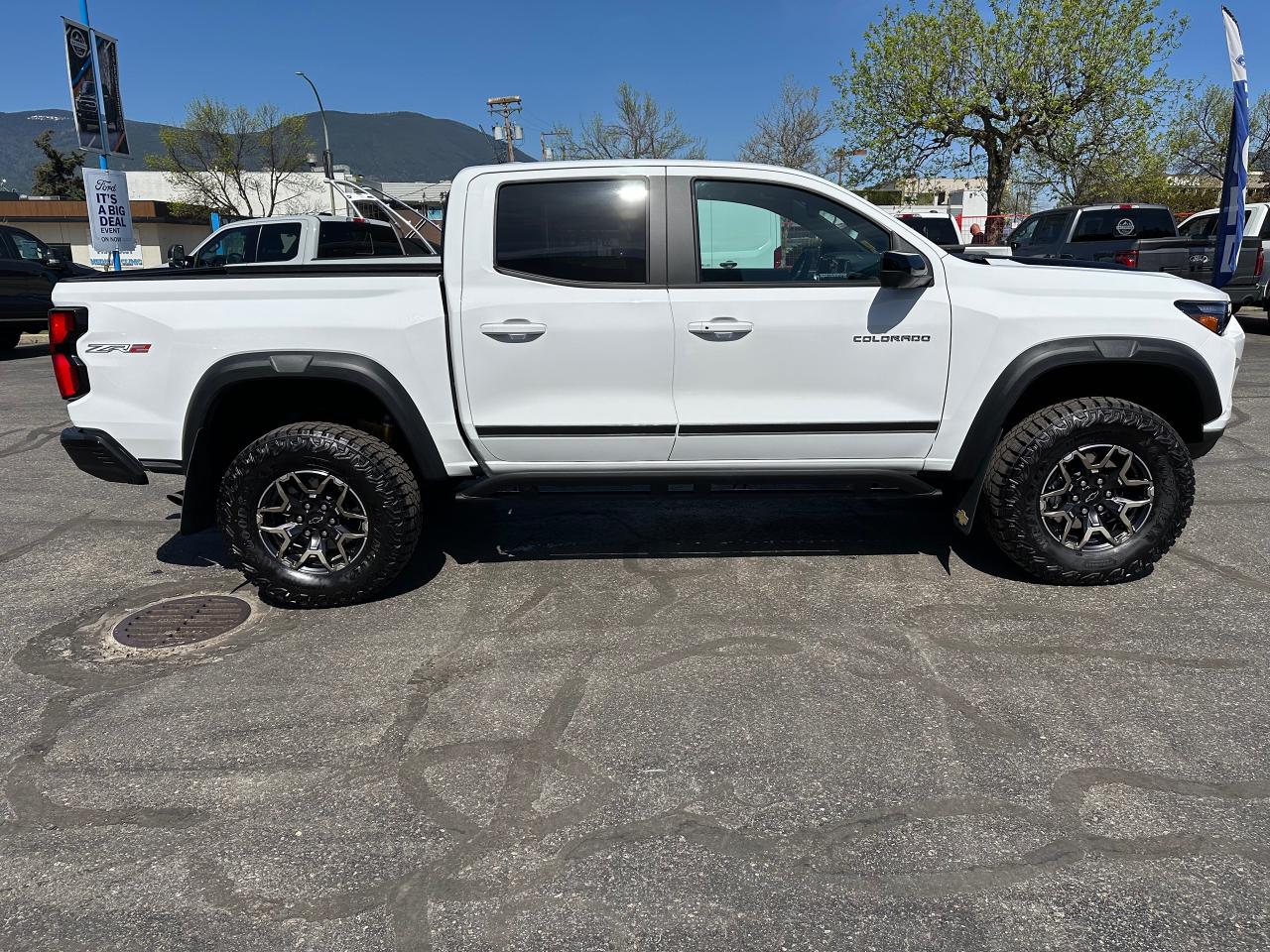 2024 Chevrolet Colorado 4WD ZR2 Photo3
