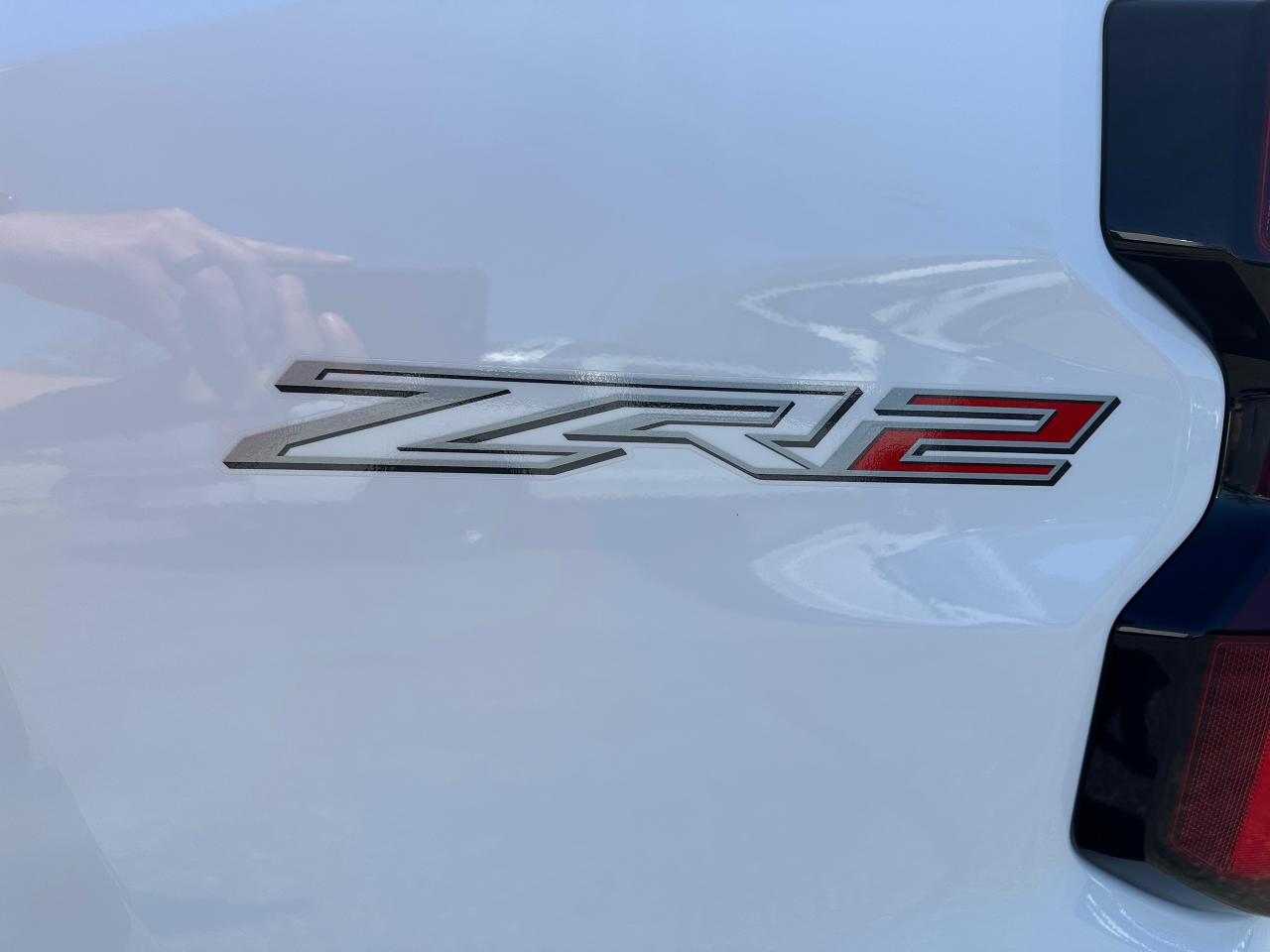2024 Chevrolet Colorado 4WD ZR2 Photo5