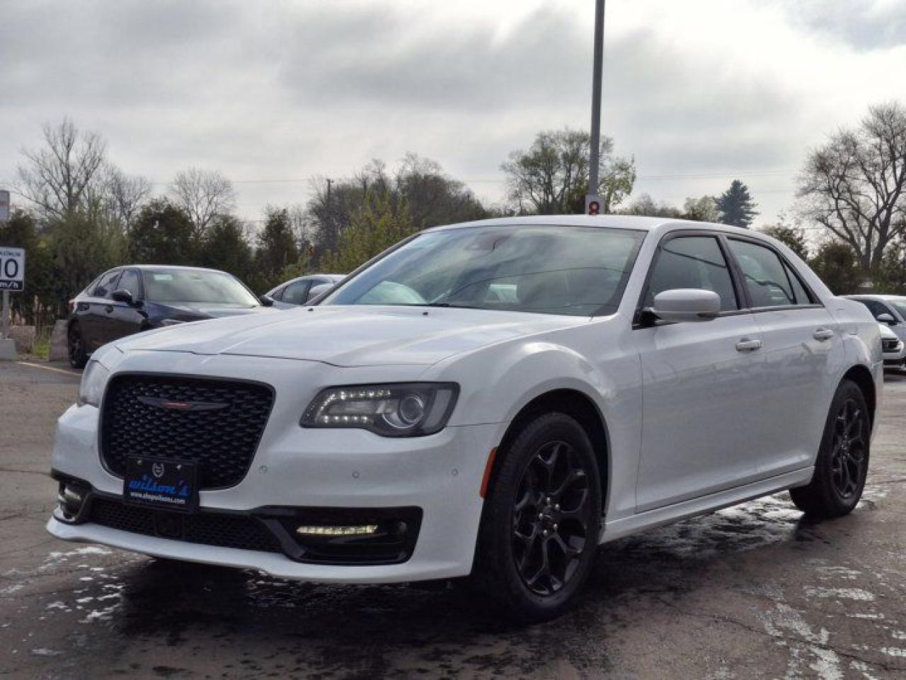 Used 2023 Chrysler 300 300S AWD | Pano Roof | Leather | Nav | Remote Start | Adaptive Cruise | Heated Seat | and More ! for sale in Guelph, ON