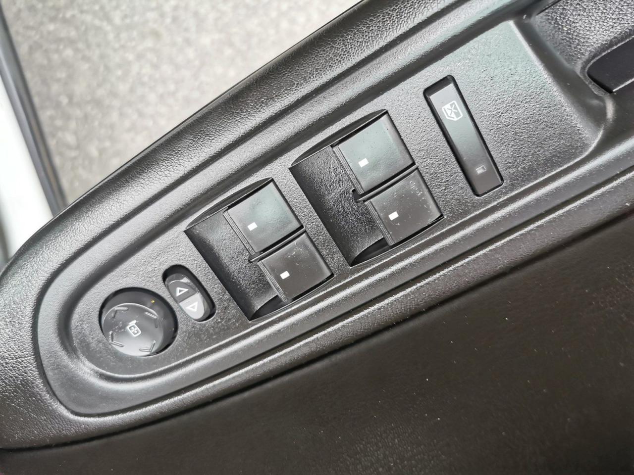 2017 Chevrolet Traverse 1LT - Photo #9
