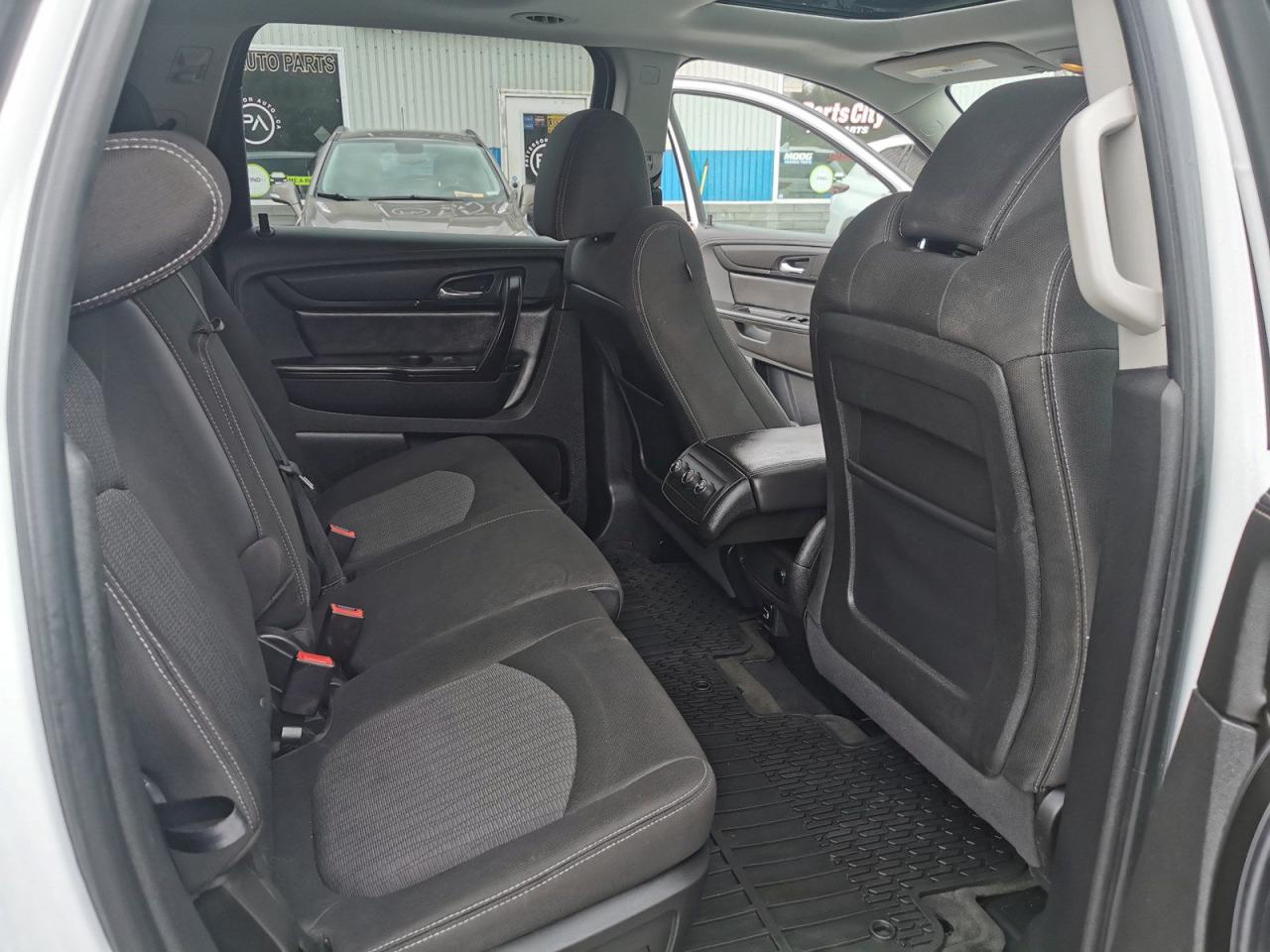2017 Chevrolet Traverse 1LT - Photo #20