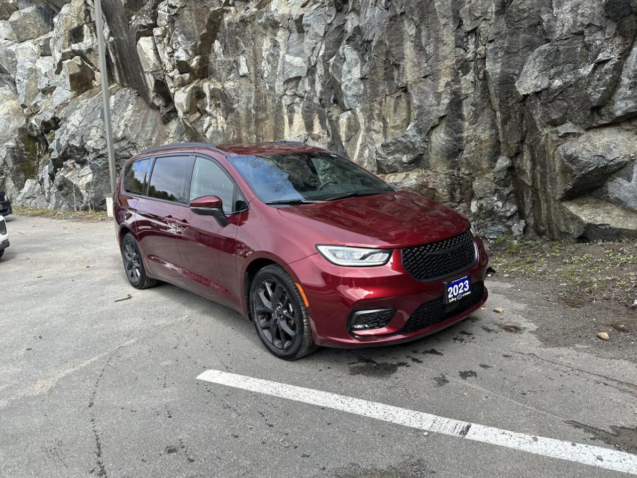 Used 2023 Chrysler Pacifica Touring L FWD for sale in Greater Sudbury, ON