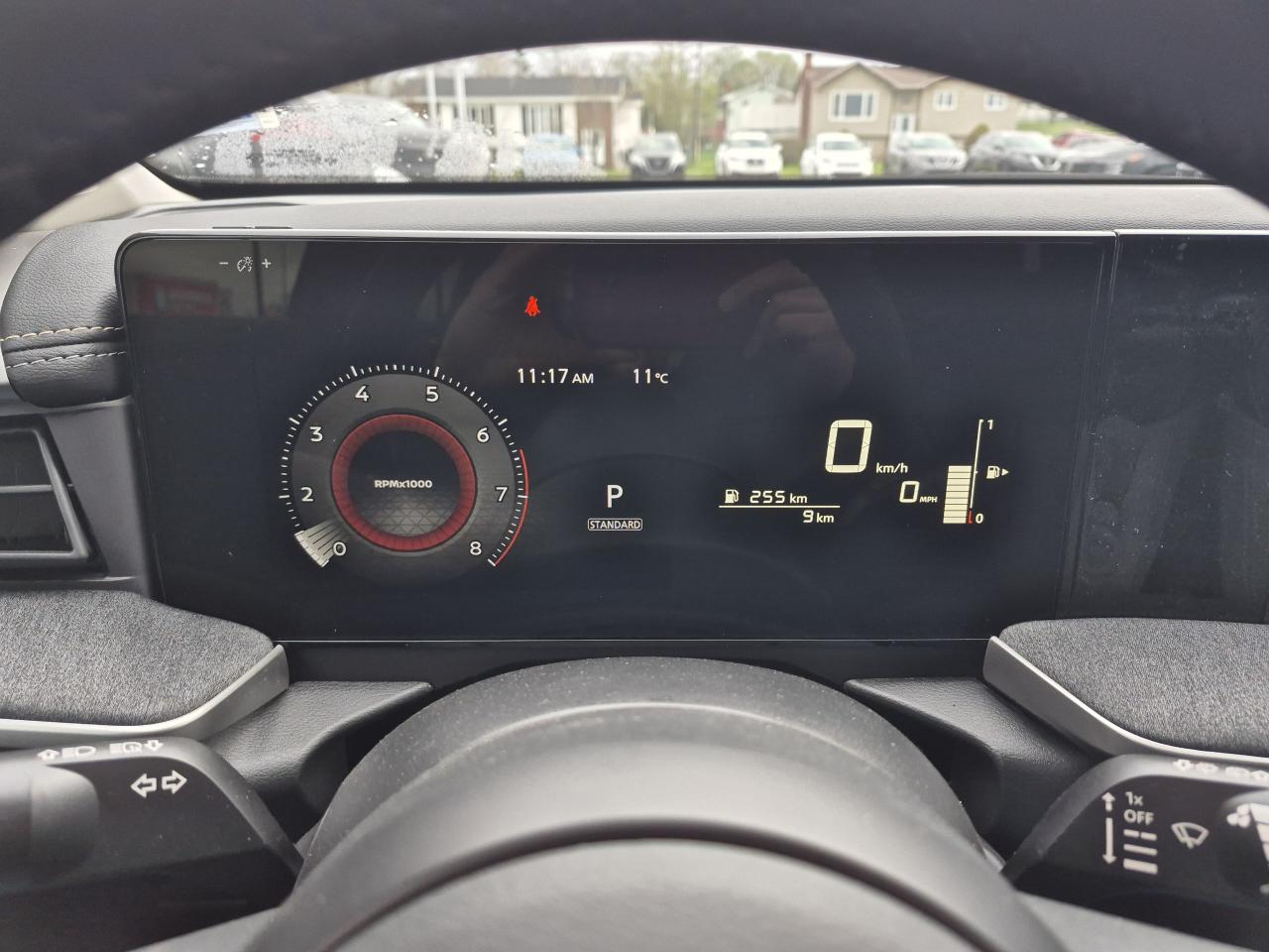2025 Nissan Kicks SV Photo8