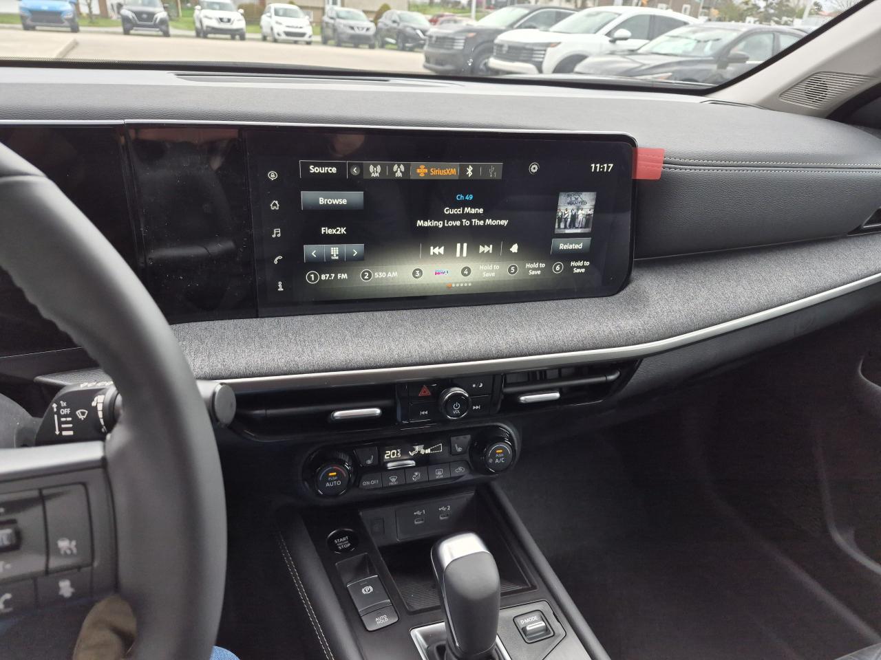 2025 Nissan Kicks SV Photo9