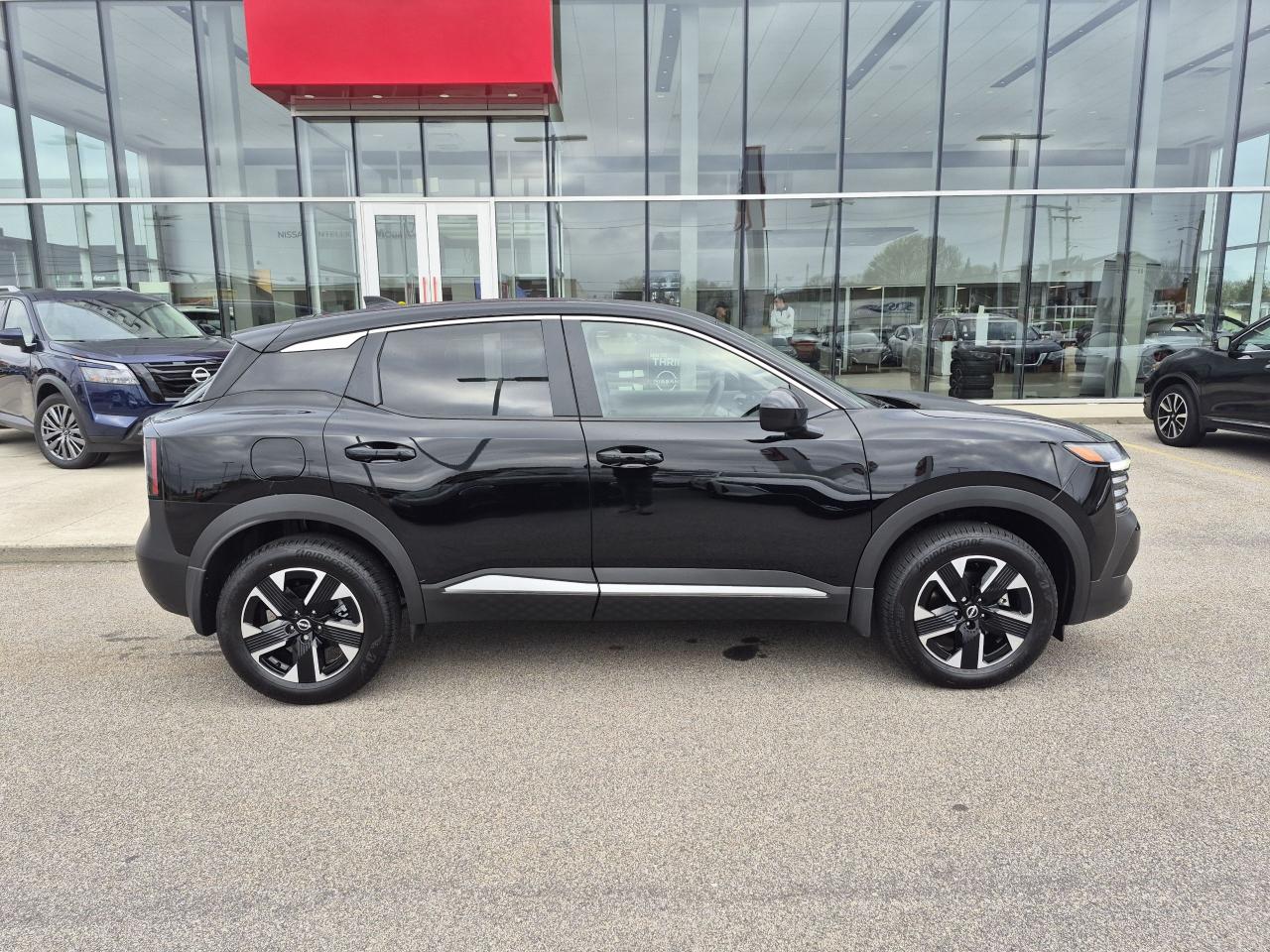 2025 Nissan Kicks SV Photo5
