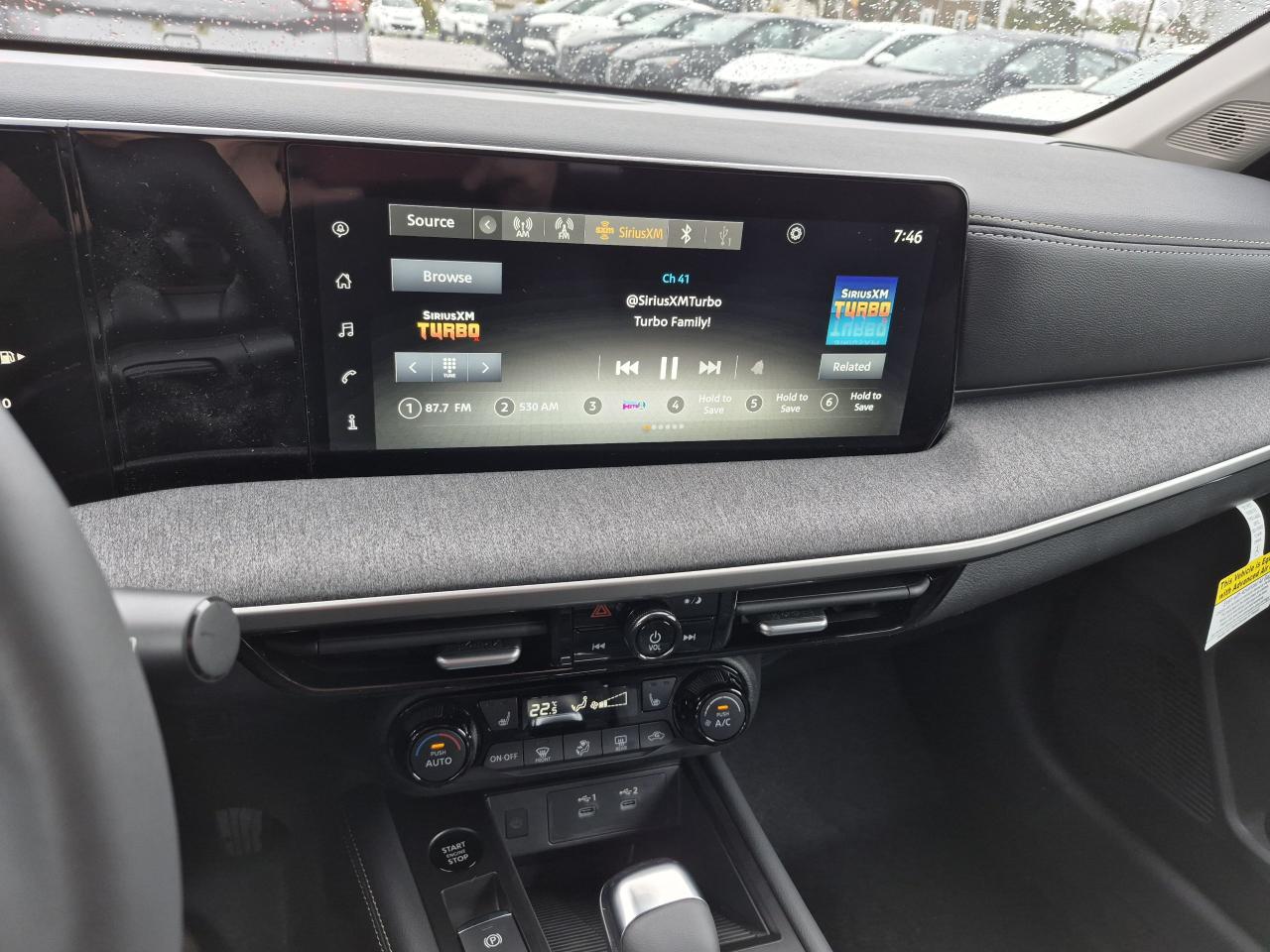 2025 Nissan Kicks SV Photo9