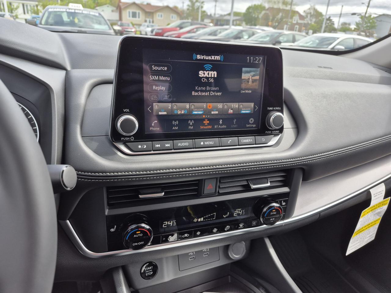 2025 Nissan Rogue SV MOONROOF Photo9