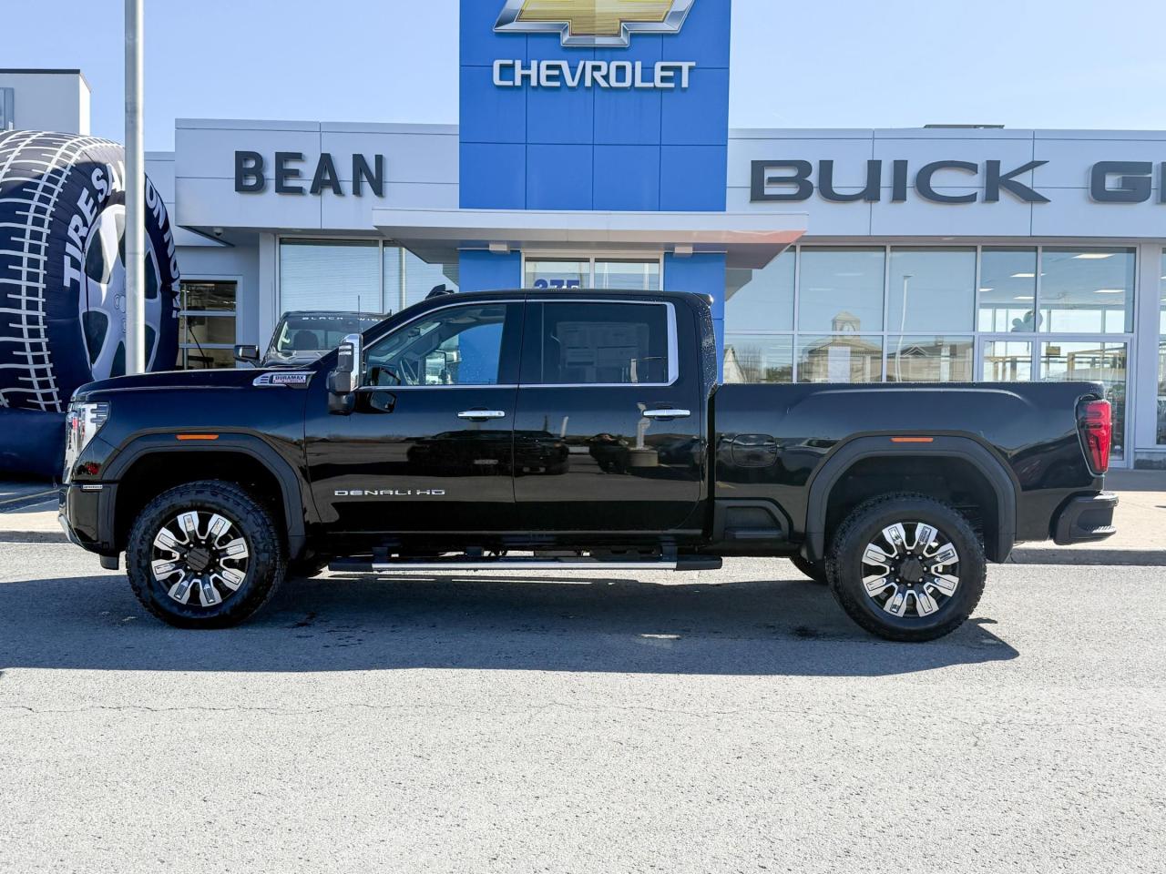 2025 GMC Sierra 2500 HD Denali DURAMAX 6.6L V8 WITH REMOTE START/ENTRY, HEATED SEATS, HEATED STEERING WHEEL, VENTILATED SEATS, SUNROOF, HD SURROUND VISION Photo