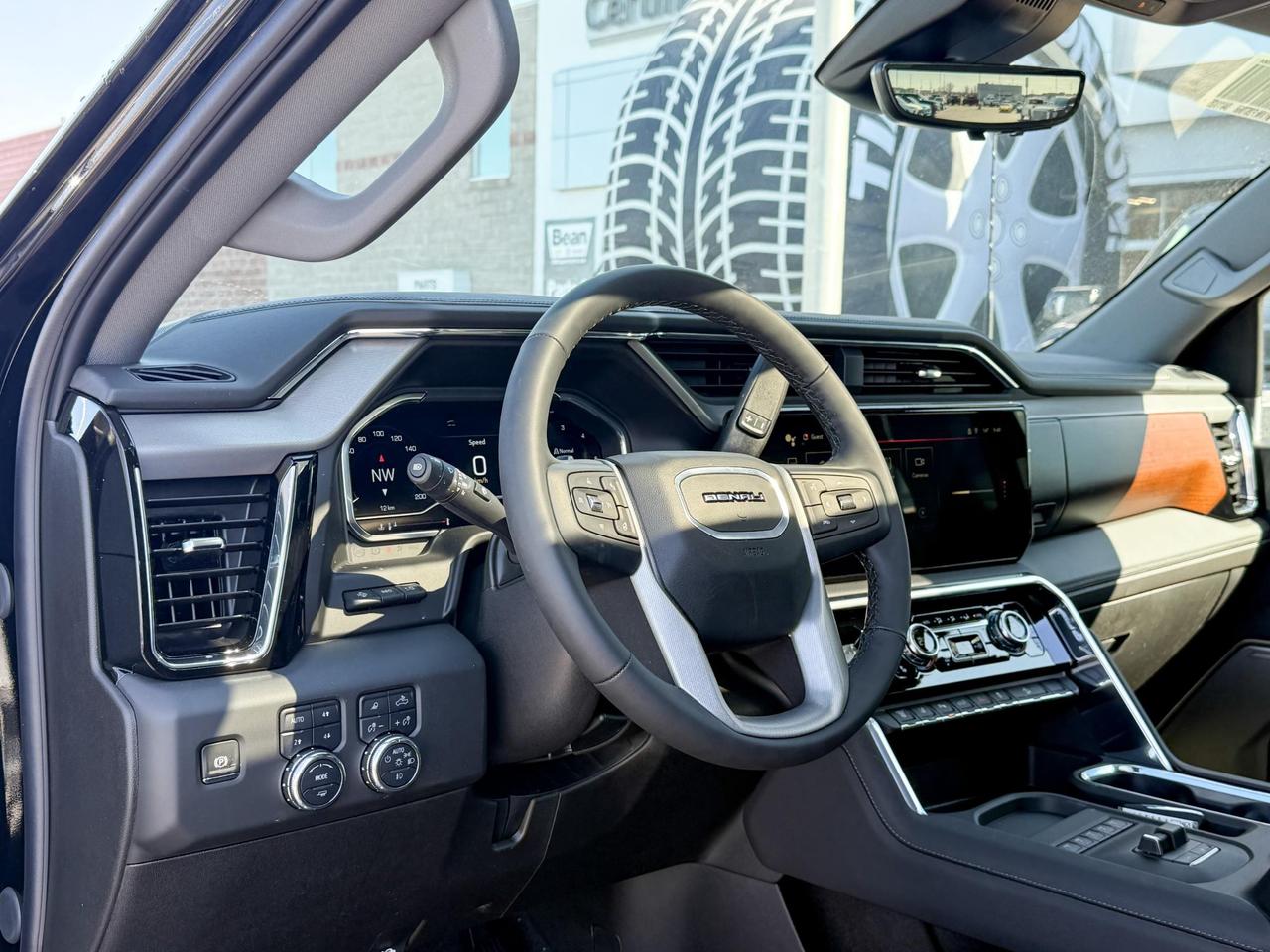 2025 GMC Sierra 2500 HD Denali DURAMAX 6.6L V8 WITH REMOTE START/ENTRY, HEATED SEATS, HEATED STEERING WHEEL, VENTILATED SEATS, SUNROOF, HD SURROUND VISION Photo