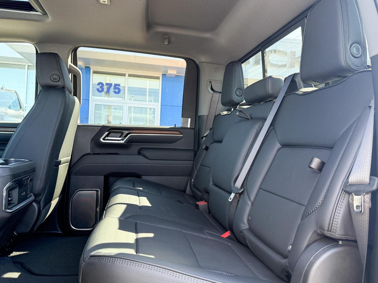 2025 GMC Sierra 2500 HD Denali DURAMAX 6.6L V8 WITH REMOTE START/ENTRY, HEATED SEATS, HEATED STEERING WHEEL, VENTILATED SEATS, SUNROOF, HD SURROUND VISION Photo