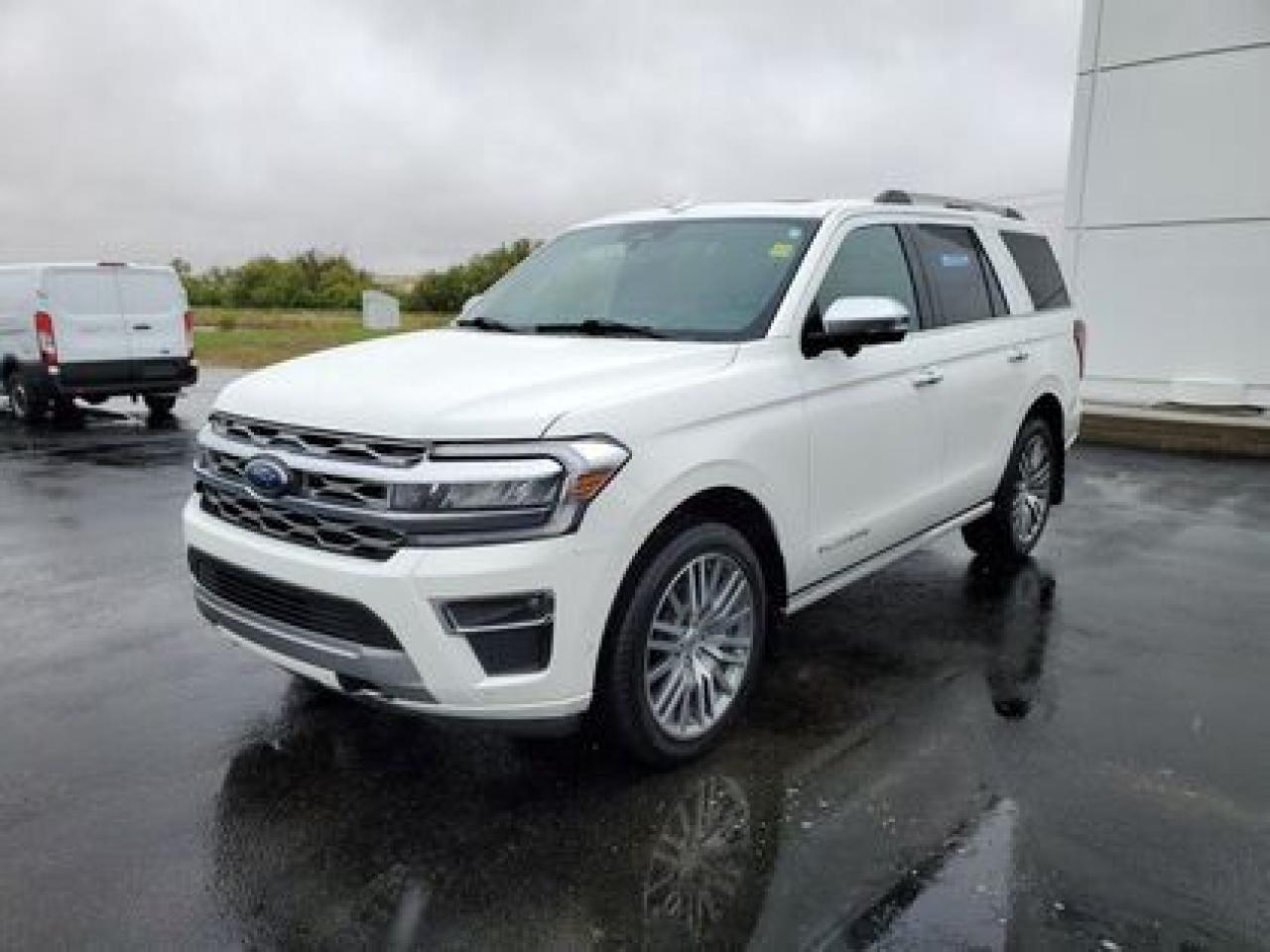 Used 2024 Ford Expedition PLATINUM W/ 360 DEGREE CAMERA for sale in Moose Jaw, SK