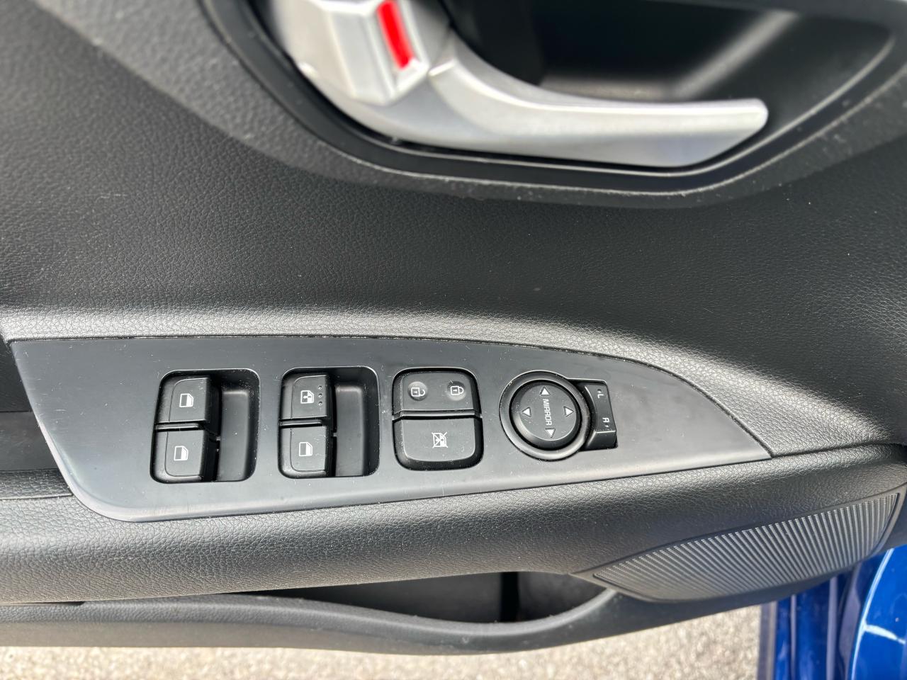 2018 Kia Rio EX, Hatchback, Sunroof, Alloy Wheels, Heated Seats - Photo #19
