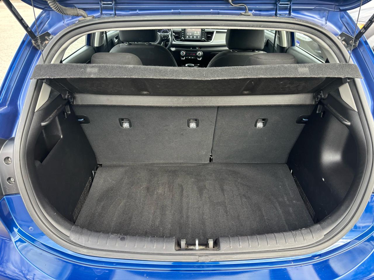 2018 Kia Rio EX, Hatchback, Sunroof, Alloy Wheels, Heated Seats - Photo #8