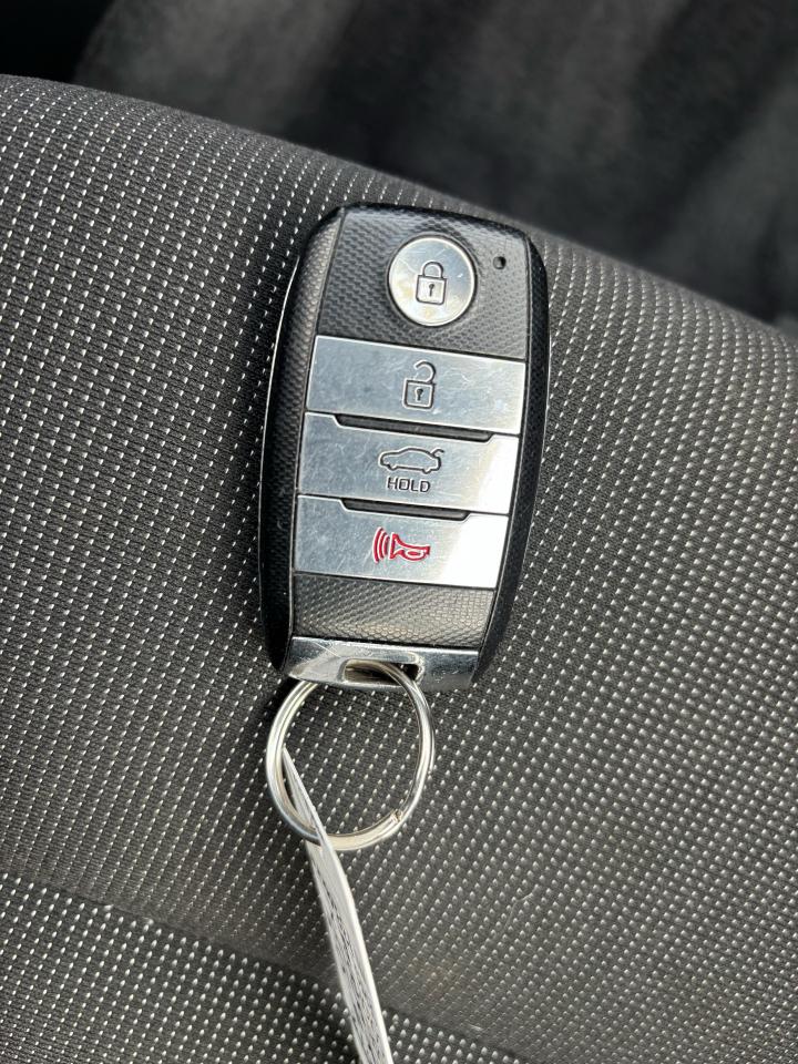 2018 Kia Rio EX, Hatchback, Sunroof, Alloy Wheels, Heated Seats - Photo #24