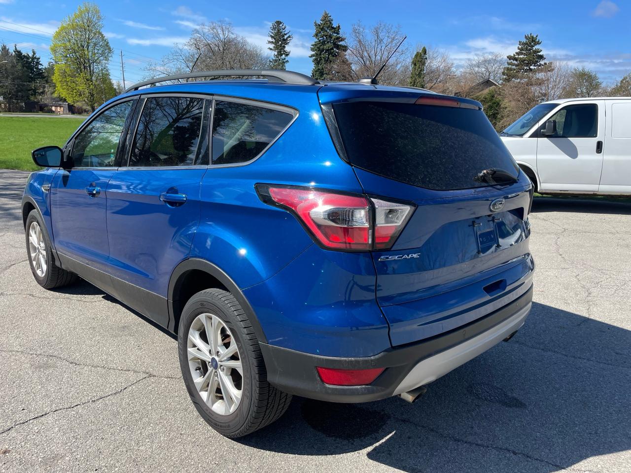2017 Ford Escape SE - Photo #4