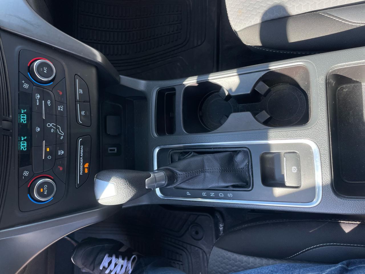 2017 Ford Escape SE - Photo #17