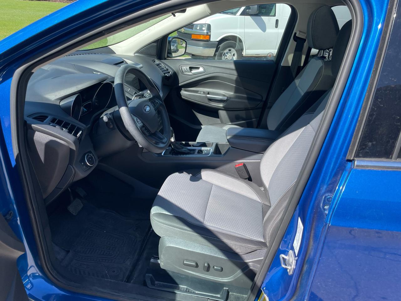 2017 Ford Escape SE - Photo #11