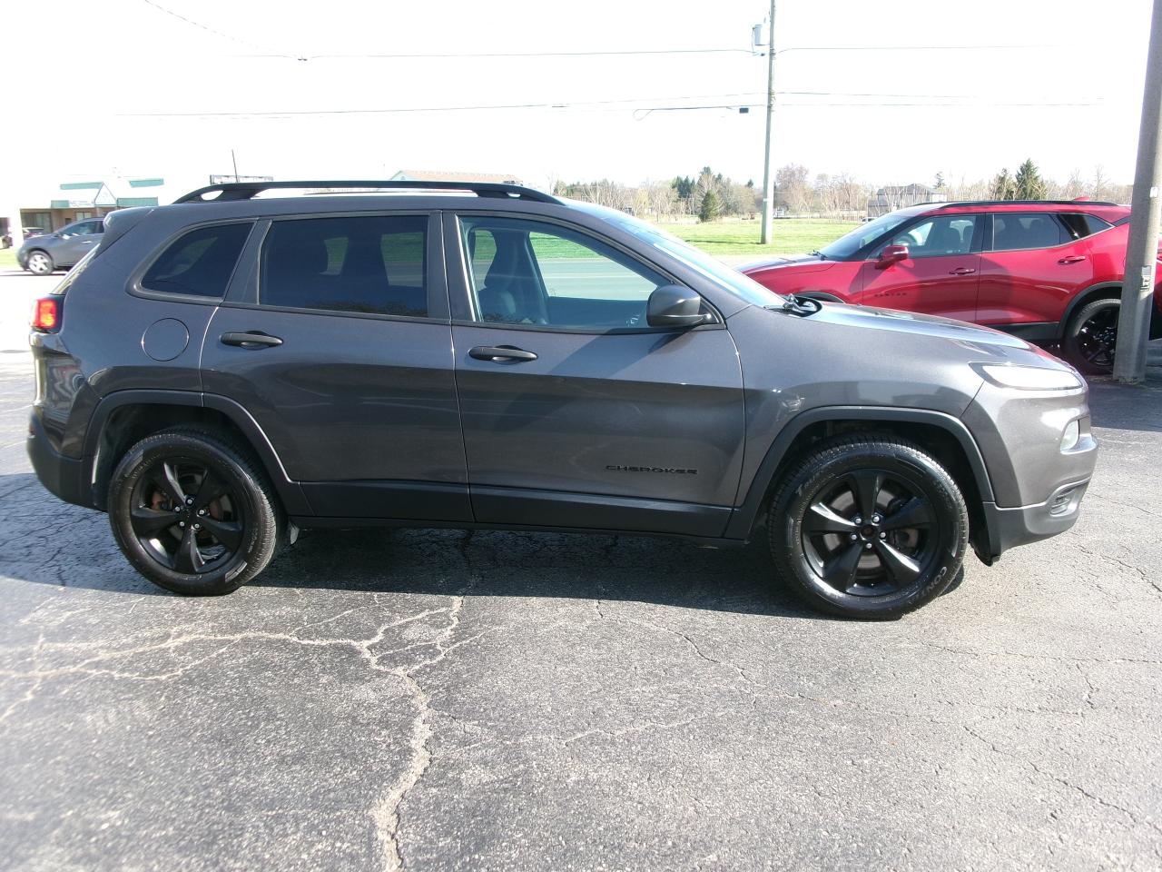 2016 Jeep Cherokee Sport  4x4