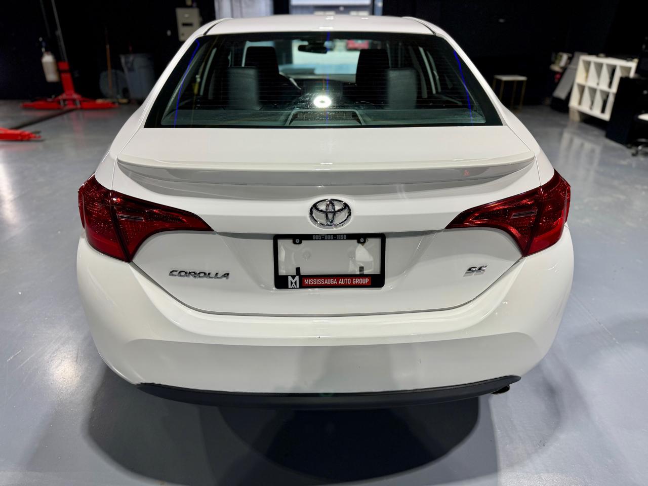 2017 Toyota Corolla SE - Photo #5