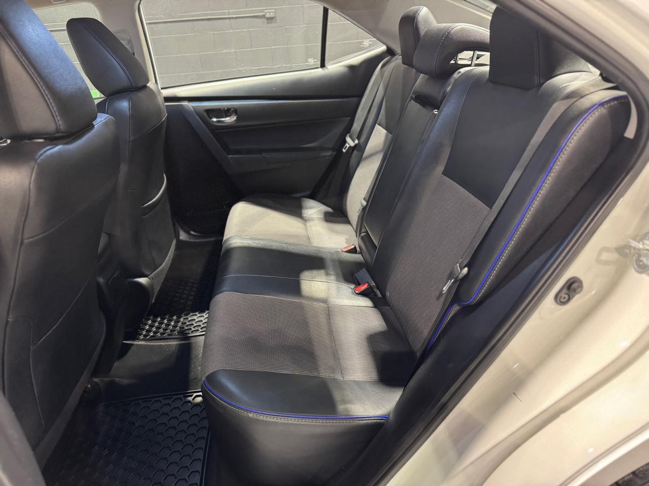 2017 Toyota Corolla SE - Photo #9