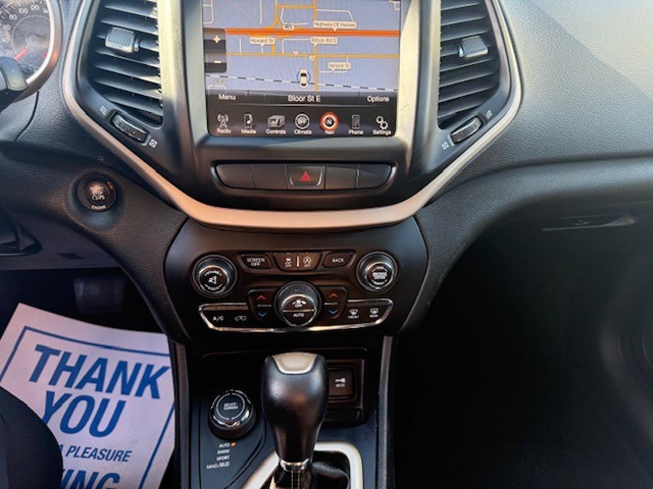 2015 Jeep Cherokee  - Photo #13