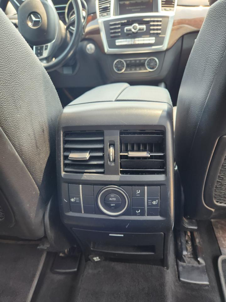 2014 Mercedes-Benz GL-Class GL 350 BLUETEC | CLEAN CARFAX | Photo17