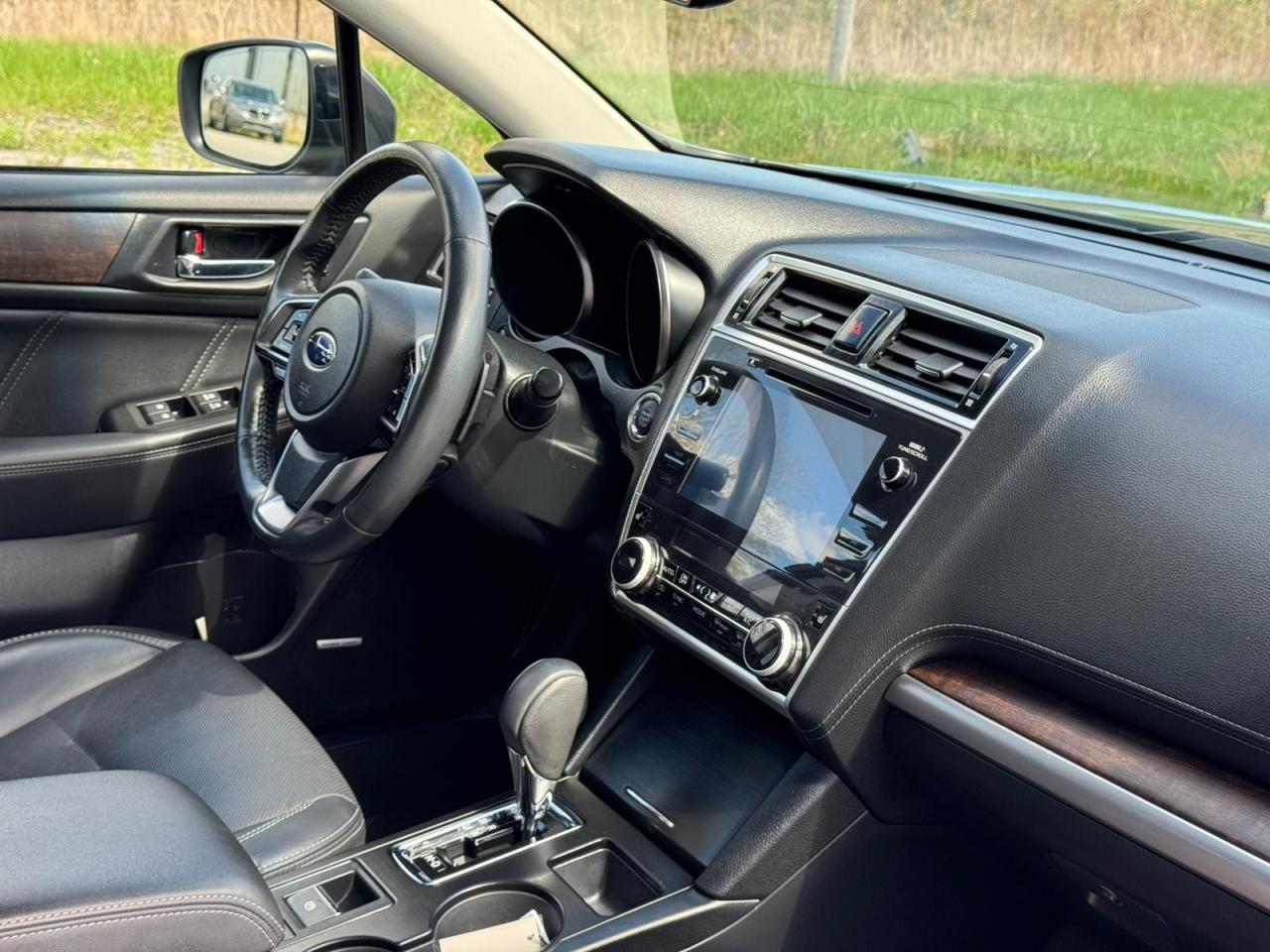 2019 Subaru Outback 3.6R LIMITED | ONE OWNER | LEATHER | SUNROOF | NAV Photo33