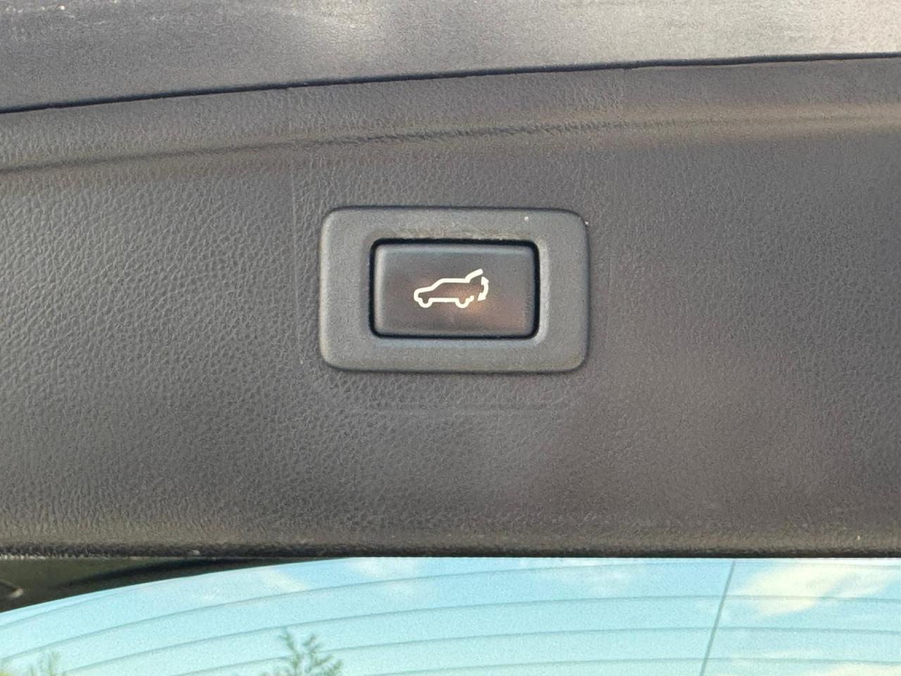 2019 Subaru Outback 3.6R LIMITED | ONE OWNER | LEATHER | SUNROOF | NAV Photo48