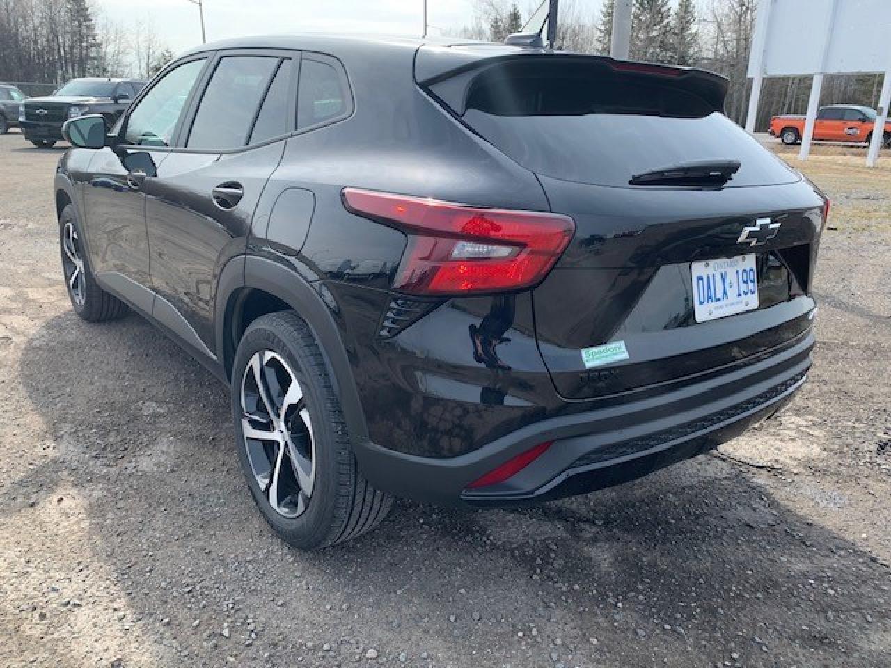 2024 Chevrolet Trax 1RS - Photo #2
