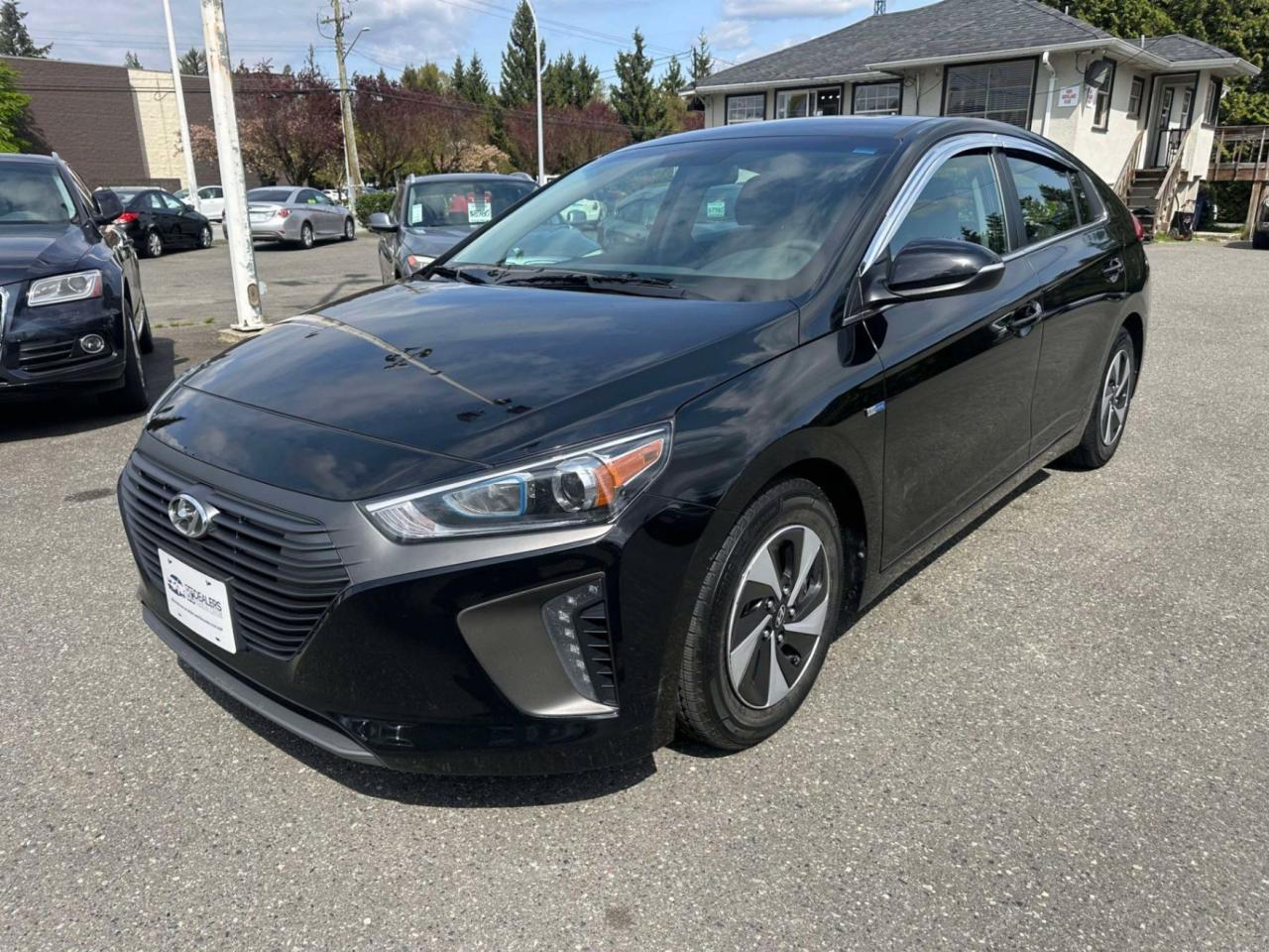 Used 2017 Hyundai Ioniq Hybrid 5dr HB SE for sale in Surrey, BC