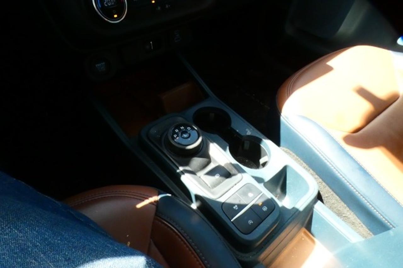 2022 Ford Maverick LARIAT AWD w/Heated Leather seats, BUC - Photo #15