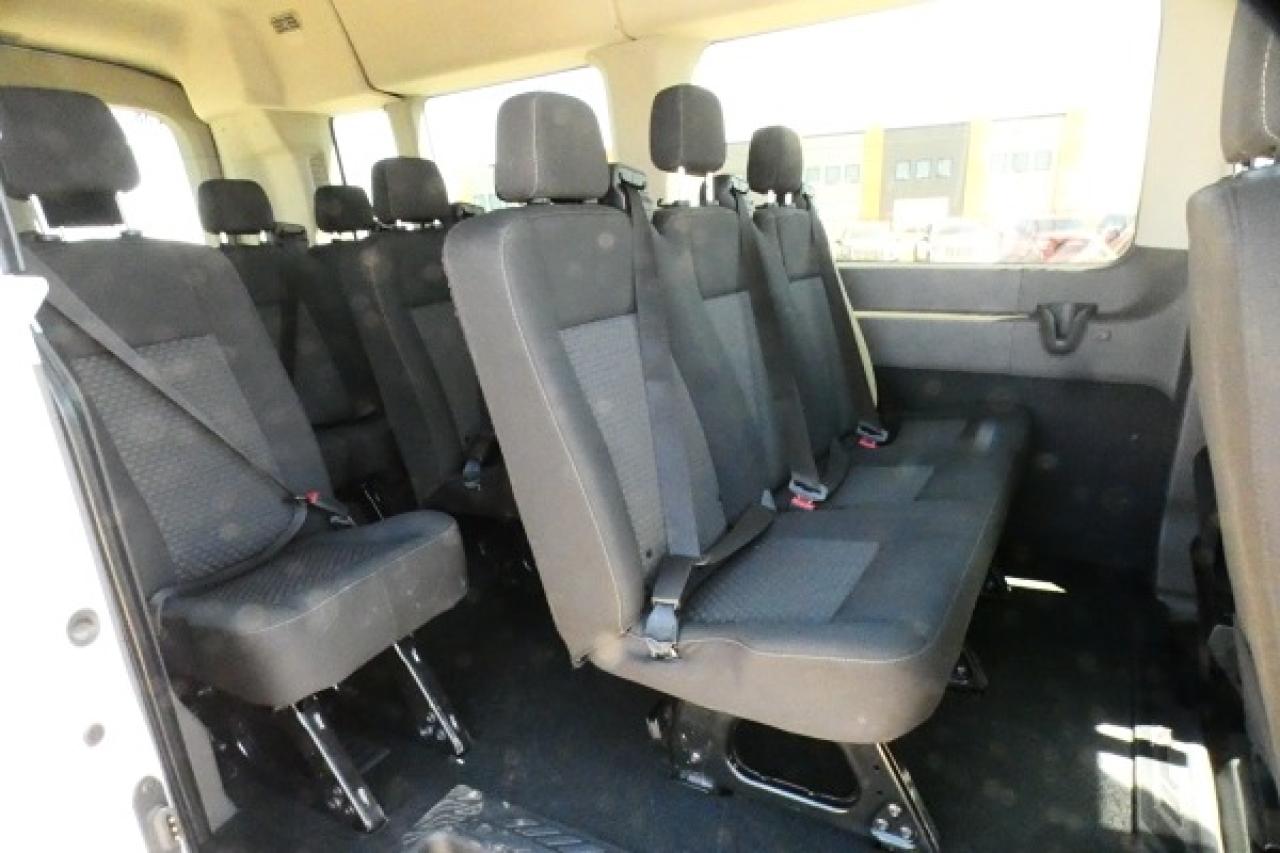 2023 Ford Transit 350 XL 12 pass. Med Roof AWD w/cloth seats, BUC - Photo #9